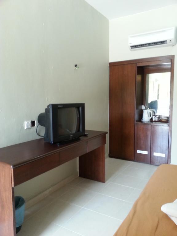 Mersing Beach Resort Zimmer foto