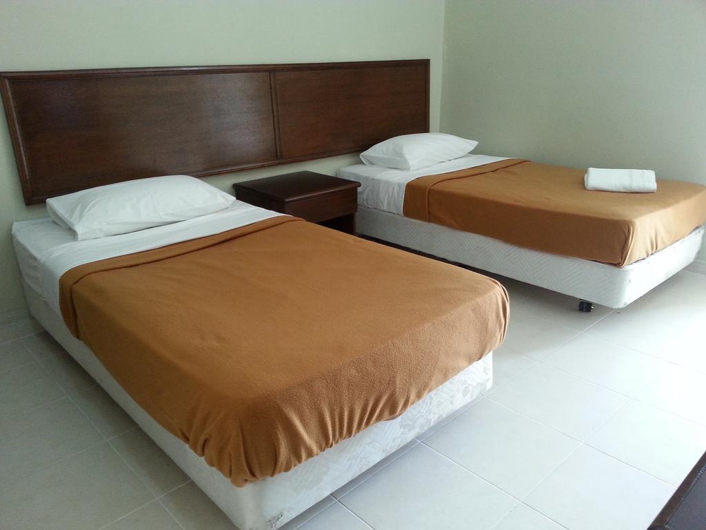 Mersing Beach Resort Zimmer foto