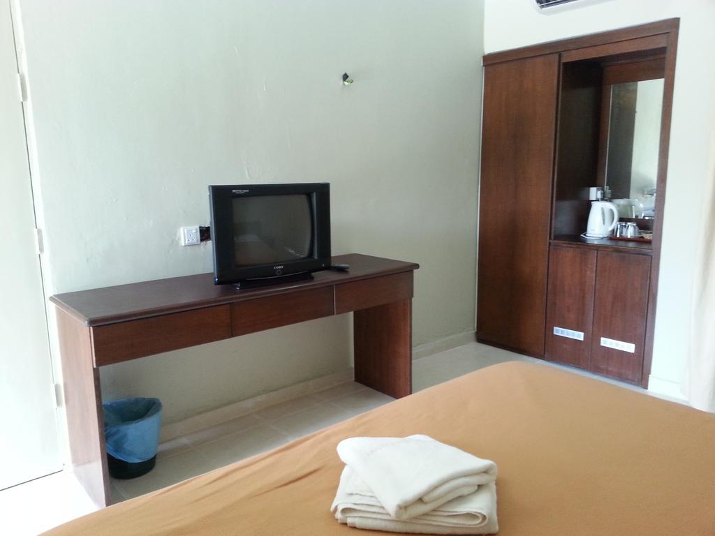 Mersing Beach Resort Zimmer foto